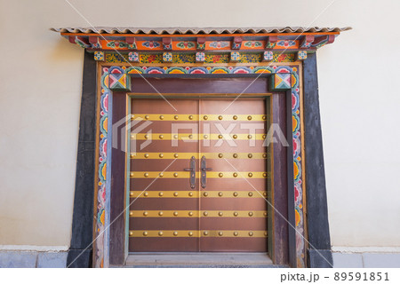 Entrance of the buddhist temple at evening time. Entrance of the buddhist temple at evening time. 89591851