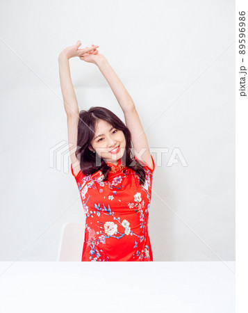 女性 メス 微笑み 89596986