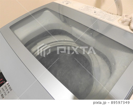 洗濯機の蓋　蓋　洗濯機　洗濯　白物家電　家電の蓋 89597349