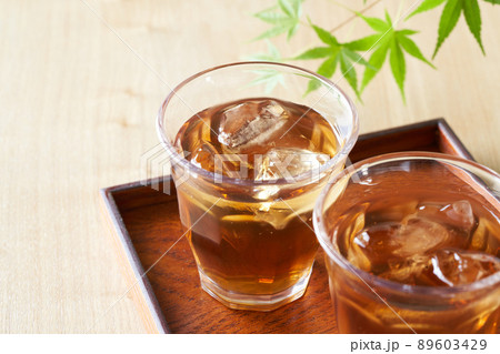 冷たい麦茶 89603429