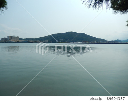 和歌公園から見る和歌浦湾 89604387