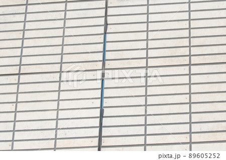 外壁のコーキングのひび割れ、剥がれ 外壁のコーキングのひび割れ、剥がれ 89605252