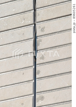 外壁のコーキングのひび割れ、剥がれ 外壁のコーキングのひび割れ、剥がれ 89605261