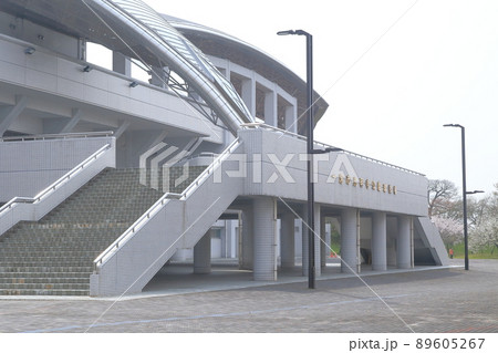 スポーツ球技場の正面入口(光明寺公園球技場 愛知県 一宮市) スポーツ球技場の正面入口(光明寺公園球技場 愛知県 一宮市) 89605267