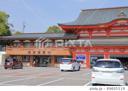 自動車の交通安全祈願(成田山名古屋別院大聖寺、犬山城 愛知県 犬山市) 自動車の交通安全祈願(成田山名古屋別院大聖寺、犬山城 愛知県 犬山市) 89605319