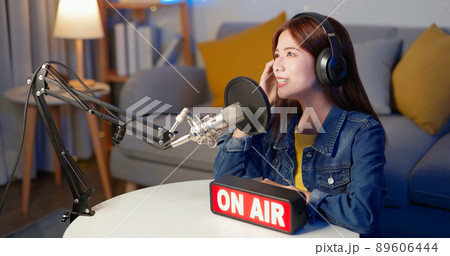 girl have livestream on podcast 89606444