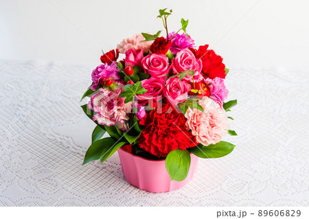 アレジメントフラワー 贈り物 お祝い 誕生日 結婚記念日 アレジメントフラワー 贈り物 お祝い 誕生日 結婚記念日 89606829