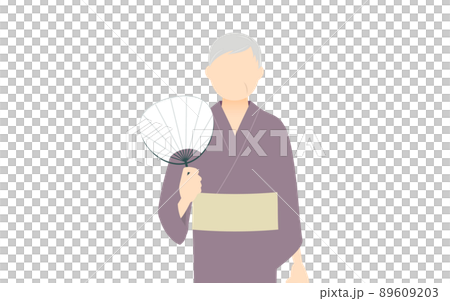 シニア女性の浴衣姿、うちわをあおぐ、納涼のイメージ 89609203