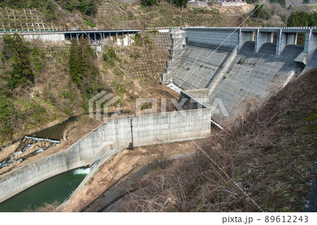 金沢市　辰巳ダム 89612243