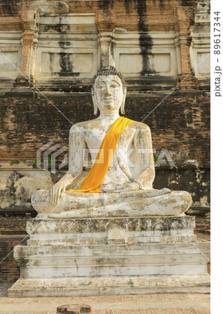 Buddha Statue at Wat Yai Chaimongkol, Ayutthaya, Thailand. Buddha Statue at Wat Yai Chaimongkol, Ayutthaya, Thailand. 89617344