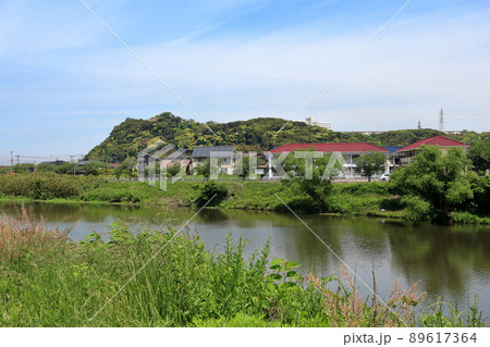小糸川と人見山(君津市) 小糸川と人見山(君津市) 89617364