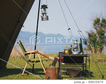 海辺のソロキャンプ爽やかな朝 海辺のソロキャンプ爽やかな朝 89620974
