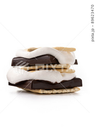 Homemade smores 89623470