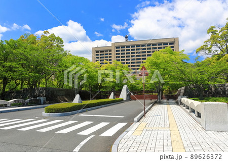 【山口県晴天下の山口県政資料館と山口県庁舎 89626372