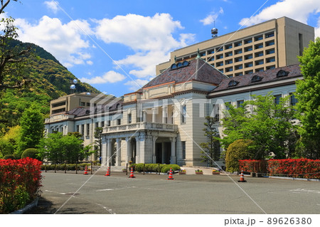 【山口県晴天下の山口県政資料館と山口県庁舎 89626380