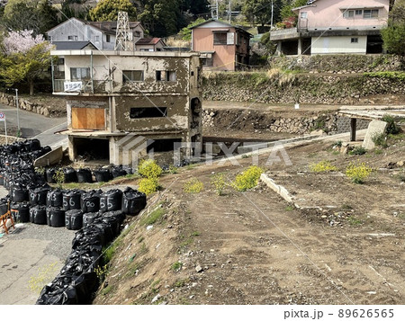 熱海・伊豆山の土石流災害の現場状況 熱海・伊豆山の土石流災害の現場状況 89626565