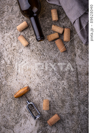 Wine corks and old vintage corkscrew 89628040