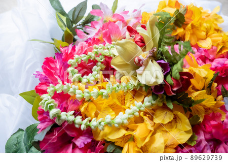 ハワイアン　アクセサリー　ハワイアンレイ　ハワイ　フラダンス　ハイビスカス 89629739