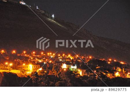 クロアチア 世界文化遺産 ドブロヴニク スルジ山 夜景 クロアチア 世界文化遺産 ドブロヴニク スルジ山 夜景 89629775