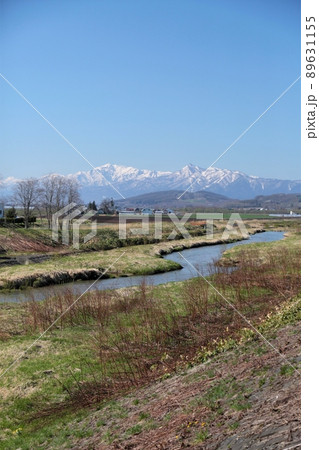 春・北海道の風景(北海道上富良野町) 春・北海道の風景(北海道上富良野町) 89631155