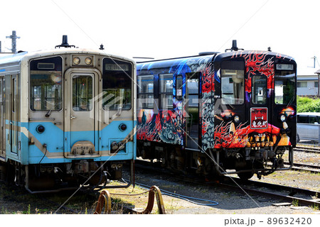 宇和島運転区のディーゼルカー（ビビッド調） 89632420