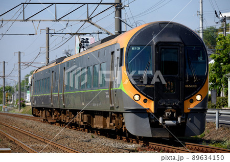 予讃線を走る8600系特急いしづち2両 89634150