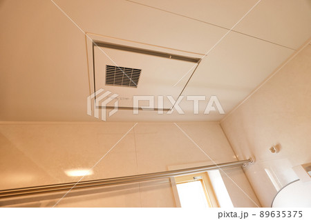 浴室乾燥機付き換気扇　風呂 89635375