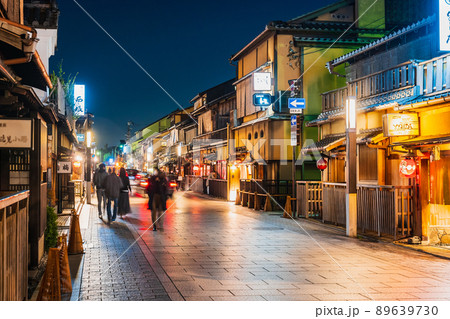 京都　花見小路　夜景 89639730