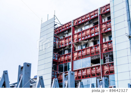 古い賃貸マンションの解体 89642327