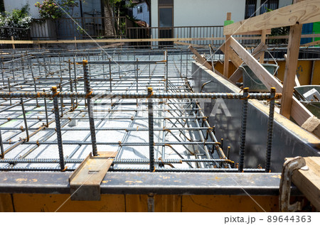 戸建て住宅の基礎工事現場のイメージ 89644363