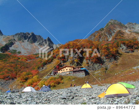 autumn mountains @kamikochi / 錦秋の涸沢カール テントサイト@上高地 autumn mountains @kamikochi / 錦秋の涸沢カール テントサイト@上高地 89644772