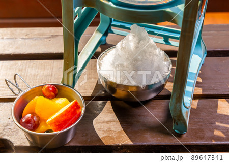 かき氷　asian  type of epidemic shaved ice 89647341