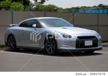 シルバーのスポーツカー イメージの写真素材 [89647676] - PIXTA