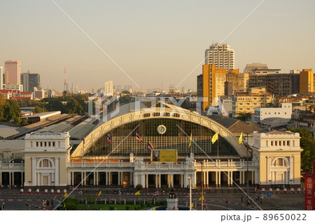 タイ王国首都バンコクにあるバンコク（中央）駅（通称：フアランポーン駅） 89650022