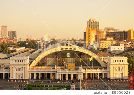 タイ王国首都バンコクにあるバンコク（中央）駅（通称：フアランポーン駅） 89650023