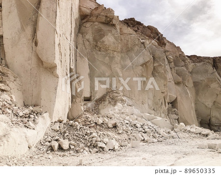 【ペルー】採石場 シラールートの景色（アレキパ） 89650335