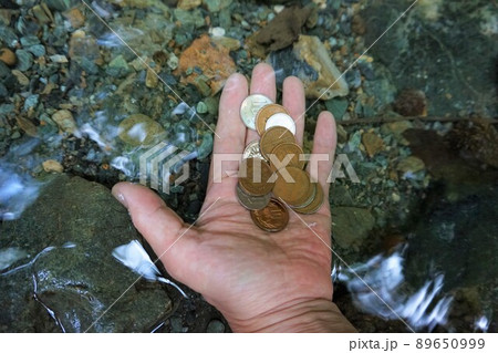 銭洗い　金運　和同開珎　和銅採掘露天掘跡　埼玉　秩父　黒谷　聖神社 89650999