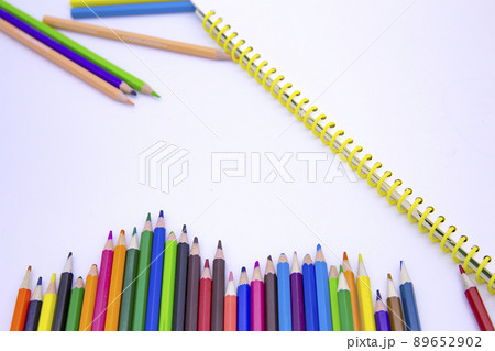 色とりどり アート 美術 89652902