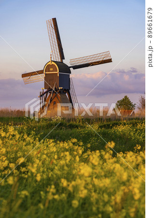 Windmill Broekmolen, Molenlanden - Nieuwpoort, The Netherlands Windmill Broekmolen, Molenlanden - Nieuwpoort, The Netherlands 89661679