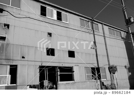 工場の建屋 89662184