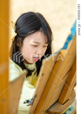 子供 女の子 ライフスタイル 89666185