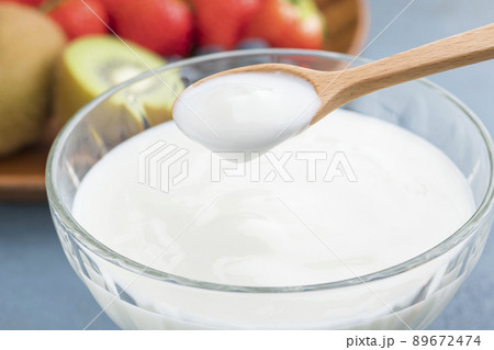 とろっとなめらかなヨーグルト とろっとなめらかなヨーグルト 89672474