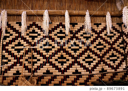 ウポポイの民族衣装 89673891