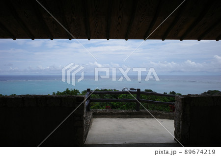 玉取﨑展望台からみた太平洋の青い海 玉取﨑展望台からみた太平洋の青い海 89674219