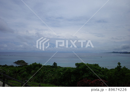 玉取﨑展望台からみた太平洋の青い海 玉取﨑展望台からみた太平洋の青い海 89674226