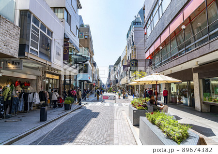 【神奈川県】お洒落な雰囲気の横浜元町ショッピングストリート 【神奈川県】お洒落な雰囲気の横浜元町ショッピングストリート 89674382