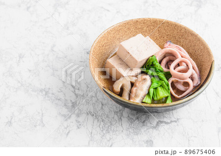 イカと豆腐の炊き合わせ 89675406