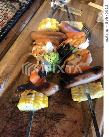 バーベキュー串焼き 89675913