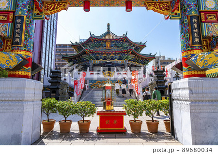 【神奈川県】華やかな門構えの橫濱媽祖廟 89680034