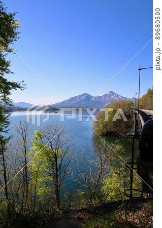 桧原湖・磐梯山（福島県・北塩原村） 89680390